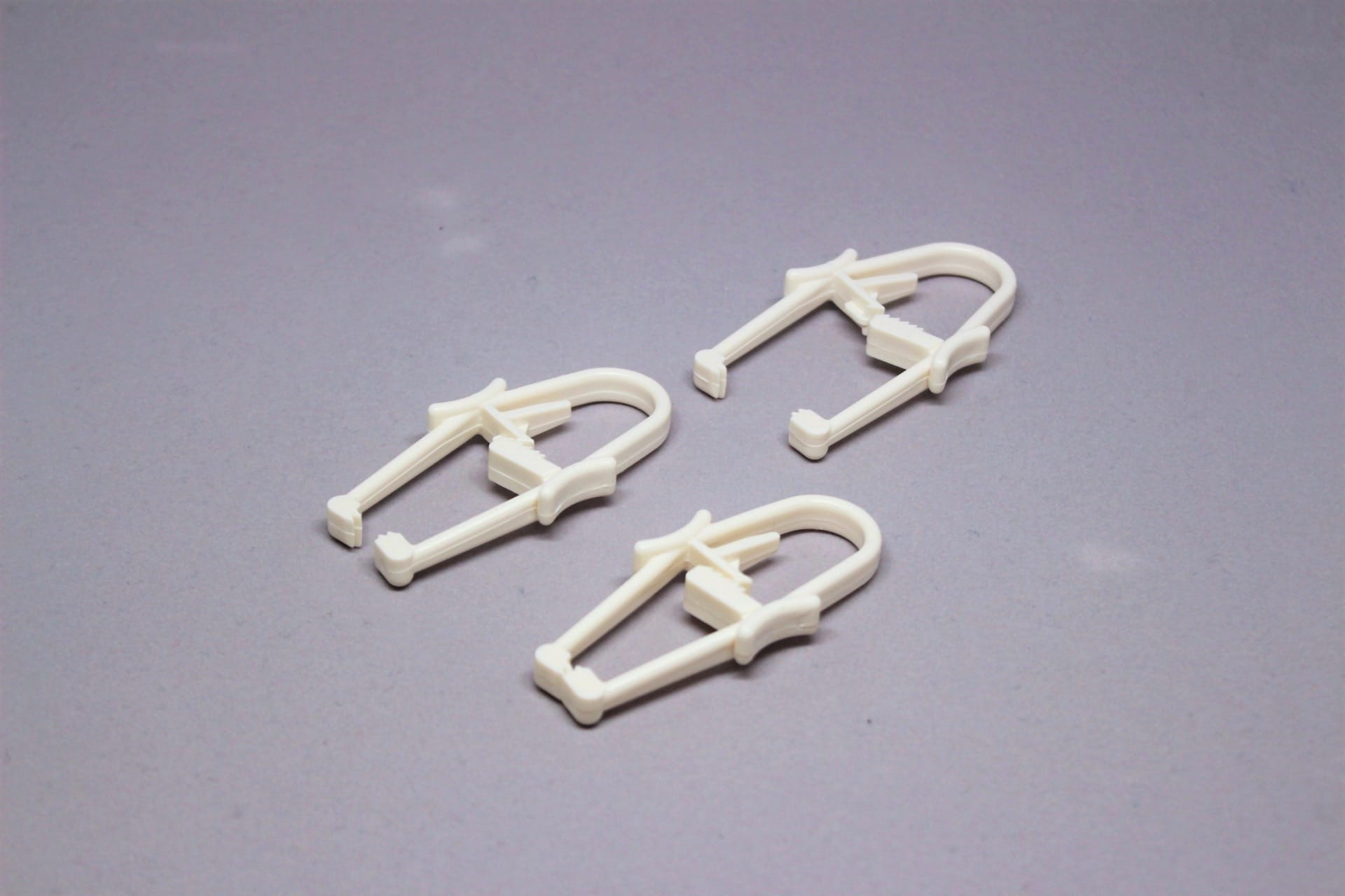 AC1001 - Towel Clamps